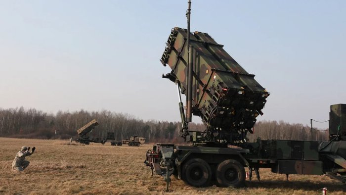 Украина яна Patriot сўрамоқда
