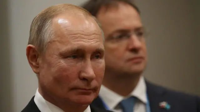 Путин Украина билан музокараларга кимларни юбормоқда?