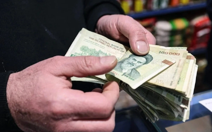 Норозиликлар пайтида Эрон расмийлари фуқароларга ойига 7 доллар ваъда қилди