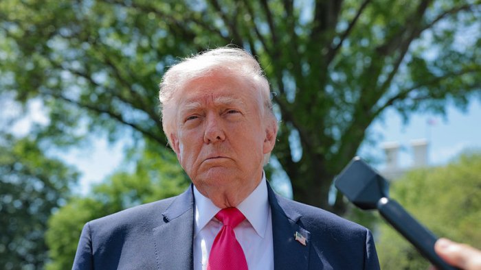Дональд Трамп: "АҚШдаги танқидлар Эрон билан музокараларга халақит бермоқда"