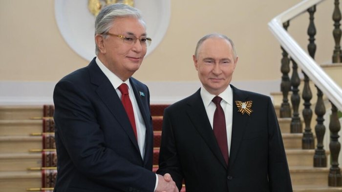 Putin To‘qayevning otasini "SSSR Qahramoni" unvoni bilan taqdirladi (video)