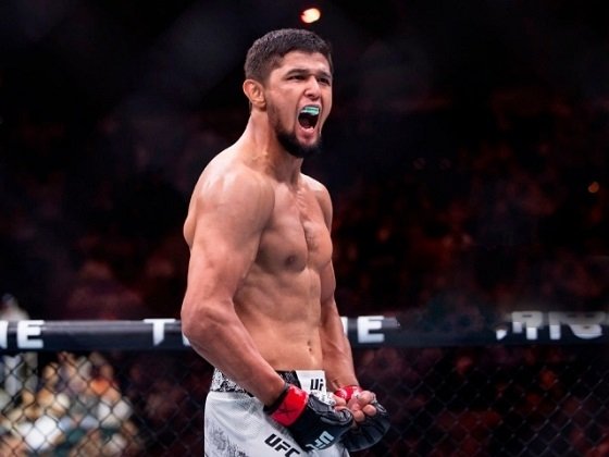 Рўзибоев UFC'даги иккинчи жангида ҳам ғалаба қозонди