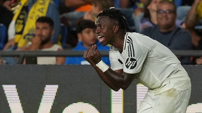 «Реал» Винисиус билан янги шартнома масаласини ёзгача муҳокама қилмайдиган бўлди