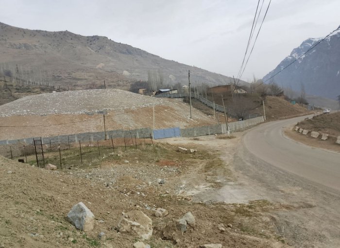 Бўстонлиқдаги "маргимуш қабристони" ҳақида тарқалган хабарлар асоссиз — Агентлик (ФОТОФАКТ)