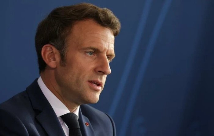 Макрон Исроил ва Эронни ҳужумларни тўхтатишга чақирди