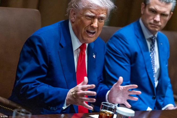 Трамп Гарвардга қарши: "Нафрат ва нодонликка ўргатмоқда"