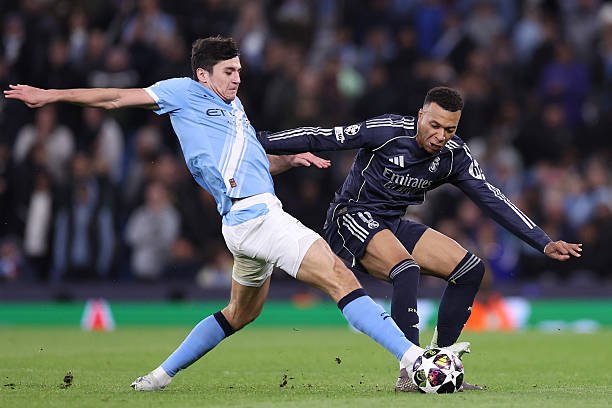 "U — haqiqiy jangchi" — Britaniya OAVlari Husanovning "Real"ga qarshi o‘yinini olqishlamoqda