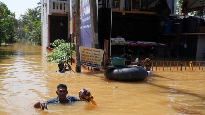 Жануби-шарқий Осиёдаги сув тошқинлари 1400 дан зиёд кишининг умрига зомин бўлди  