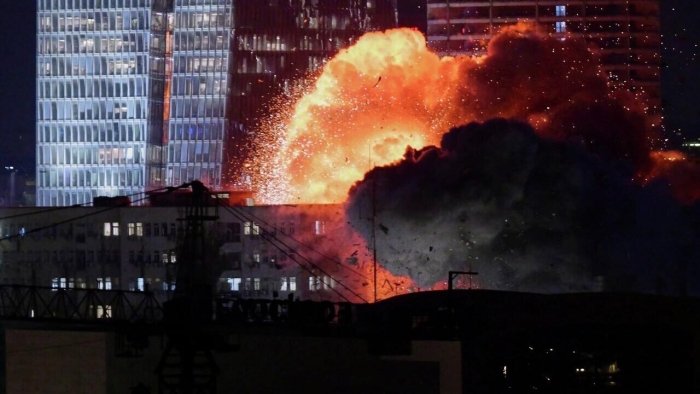Uxlamaymiz shekilli: Eron yaqin soatlarda Isroilga qarshi "og‘ir va vayronkor" hujumlar boshlaydi
