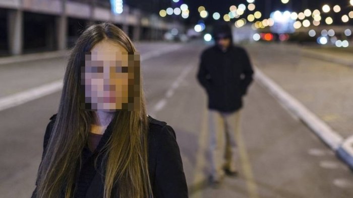 Тошкентда ўзига нисбатан шилқимликка қаршилик кўрсатган қиз жаримага тортилди