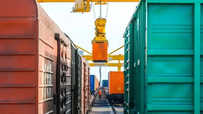 O‘zbekistonning tashqi savdo aylanmasi 4 oyda 24,6 mlrd dollarni tashkil etdi