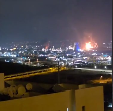 Isroildagi neftni qayta ishlash zavodi Eron zarbasidan so‘ng to‘liq to‘xtatildi