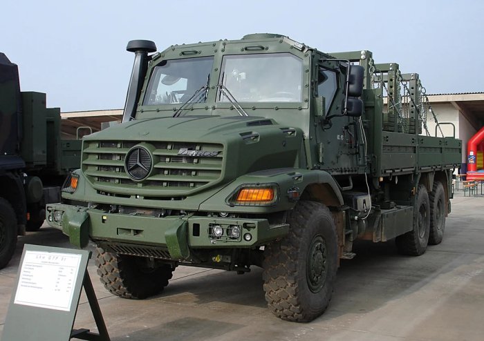 Mercedes-Benz мудофаа бозорига кириш вариантини кўриб чиқмоқда