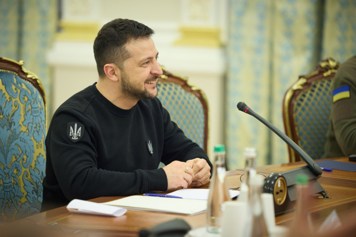 Австрия ташқи ишлар вазири: Зеленский сайловларни доимий равишда кечиктира олмайди