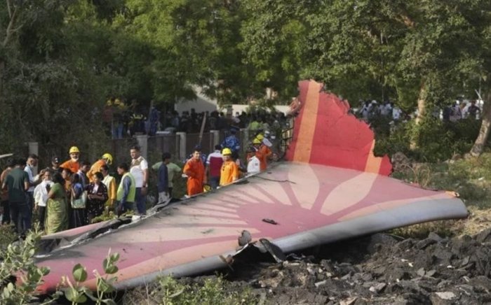 Ҳалокатга учраган Air India самолёти ҳавога кўтарилганидан сўнг ёқилғи таъминоти узиб қўйилган