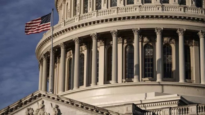 Amerikalik senator Qirg‘izistonni Rossiyaga qarshi qo‘llanilayotgan sanksiyalarga amal qilishga chaqirdi
