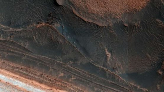 Mars sayyorasida muz bloklari qayerdan paydo bo‘ldi?