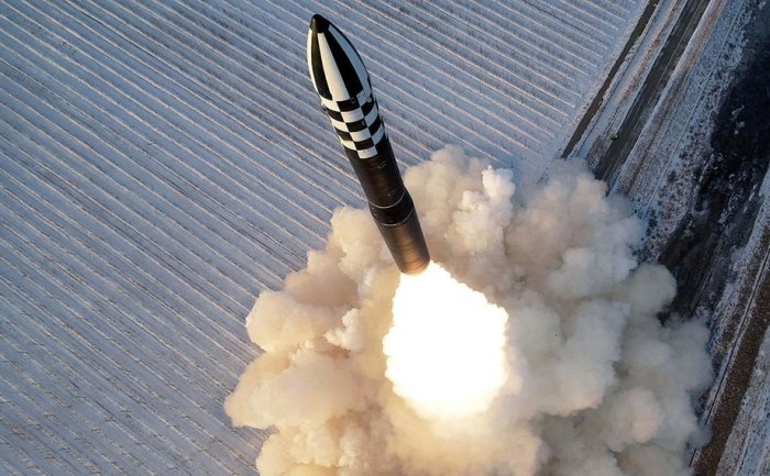 КХДР бир ойнинг ўзида тўртинчи марта баллистик ракета учирди