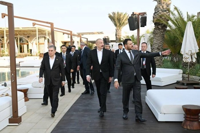 Gurbanguli Berdimuhamedov Ilhom Aliyev bilan Sea Breeze’ga tashrif buyurdi (FOTOGALEREYa)