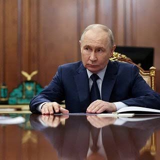 Путин германияликларнинг Мерцга нисбатан ишончи қолмаганини айтди