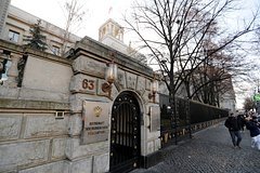 Берлиндаги Россия элчихонасида пичоқ билан аёл хавфсизликка таҳдид қилди