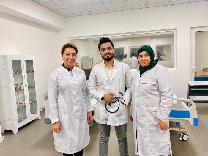 Toshkent davlat tibbiyot universiteti talabasi Toshkent–Dehli samolyotida inson hayotini saqlab qoldi