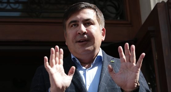 Саакашвили нафақахўр аёлнинг қўлини синдирди (видео) – ОАВ