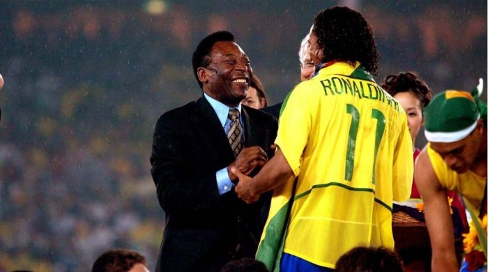 Ronaldinyo futbol tarixidagi eng buyuk o‘yinchi kim ekanligini aytgan