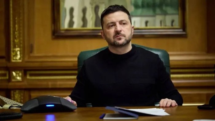 Зеленский Яқин Шарққа маслаҳатчилар юбормоқчи