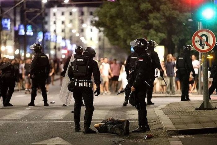 Vuchich Serbiyada tinchlik o‘rnatish uchun qat’iy choralar ko‘rishga va’da berdi