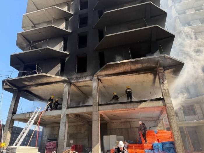 Юнусободда янги қурилаётган уйда ёнғин содир бўлди