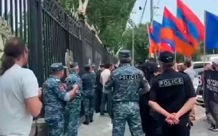 Erevanda rossiyalik amaldorning Armanistonga tashrifiga qarshi norozilik namoyishlari bo‘lib o‘tdi