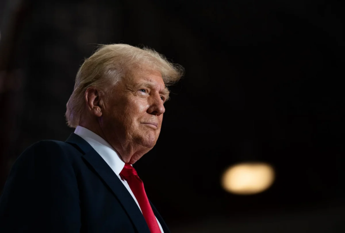 Трамп Эрон олий раҳбари сайловларида иштирок этиш истагини билдирди