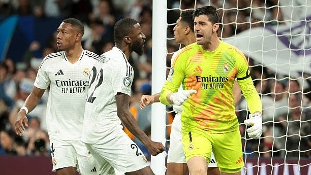 "Real" o‘ziga keraksiz ikki nafar himoyachini aniqlab oldi. Ular yozda tekinga jamoadan ketadi