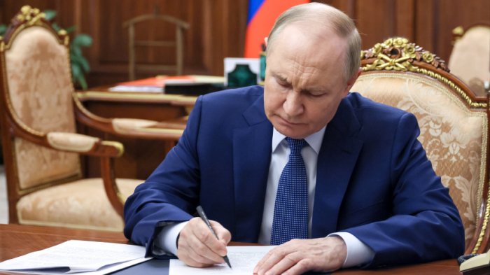 Putin migrantlar uchun yangi turdagi bojlar joriy qildi