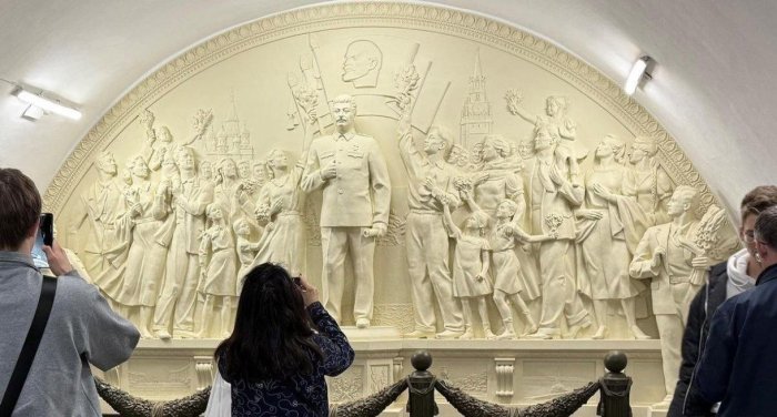 Россия Коммунистик партияси Сталин шахсига сиғинишнинг йўқ қилинишини қоралади