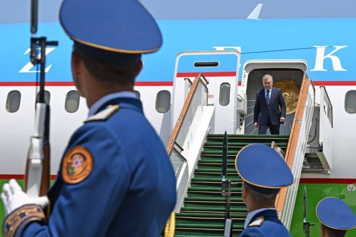 Мирзиёев Озарбайжонга давлат ташрифини бошлади
