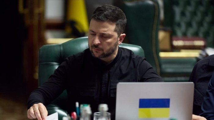 Зеленский Россиянинг энергетика объектларига зарбаларидан кейин жавоб қайтариш зарурлигини билдирди