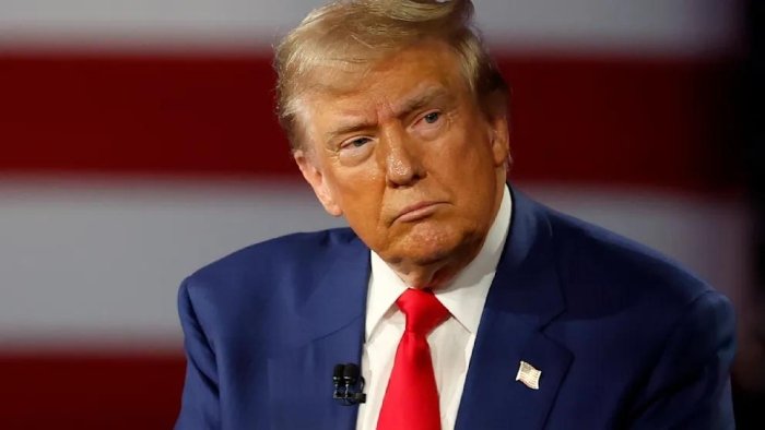 “Путин буларнинг барчасидан чарчаган”: Трамп Украинада ўт очишни тўхтатишга эришишини яна бир бор таъкидлади