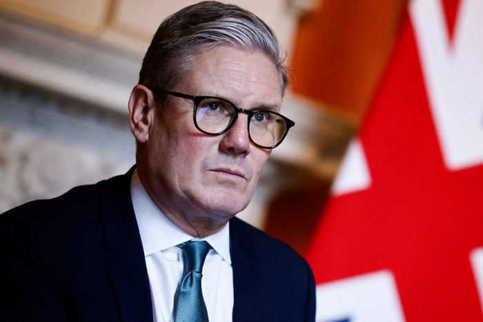 Буюк Британия бош вазири мудофаа бюджети тақчиллиги 37,6 миллиард доллар бўлиши мумкинлиги ҳақида огоҳлантирилди