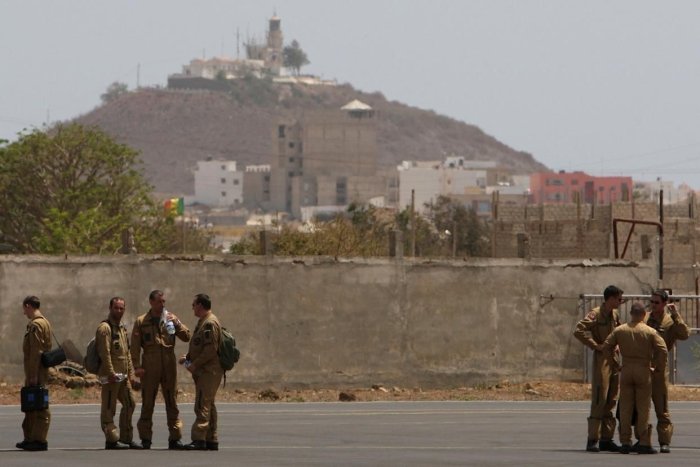 Fransiya Senegaldan chiqib ketadi