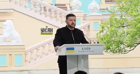 Расман Украинага 15 километрлик буфер зона ғояси ҳеч ким томонидан таклиф қилинмаган - Зеленский