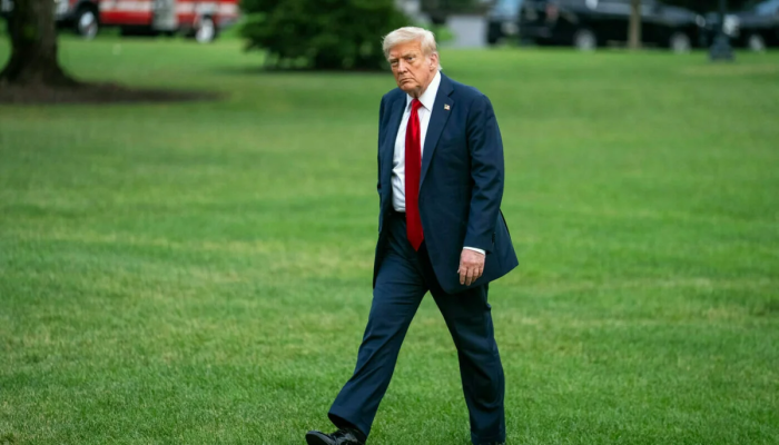 Трамп Германиядаги АҚШ қўшинларини Польшага жойлаштирмоқчи