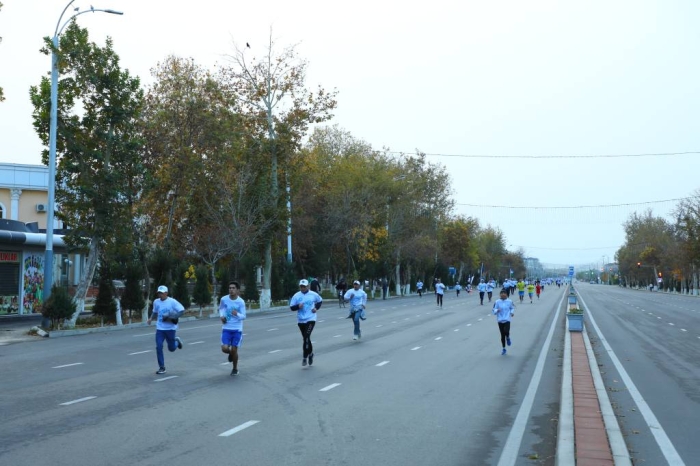 Jizzaxdagi “Yangi nafas”marafonida 2 mingga yaqin sport ixlosmandi ishtirok etdi