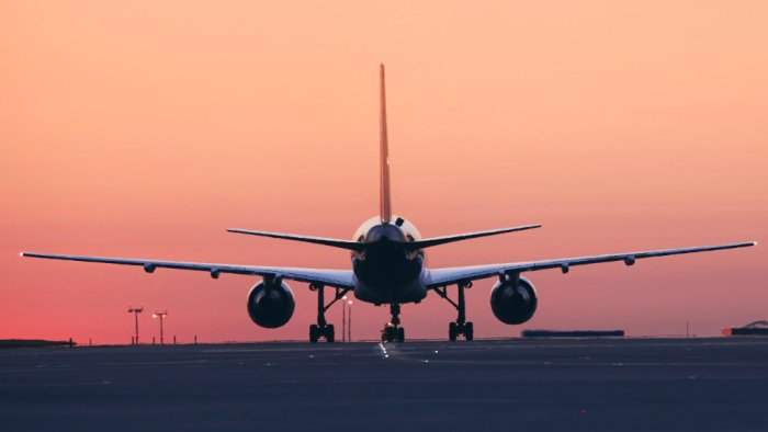 Hindiston Pokiston bilan ziddiyat tufayli yopilgan 32 aeroportni qayta ochdi
