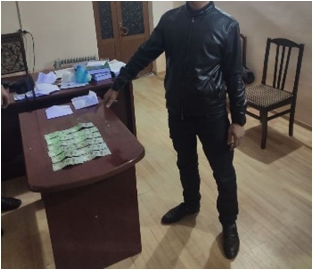 Iqtisodiy taraqqiyot va kambag‘allikni qisqartirish bosh boshqarmasi Kattaqo‘rg‘on shahar bo‘limi bosh mutaxassisi pora bilan qo‘lga tushdi