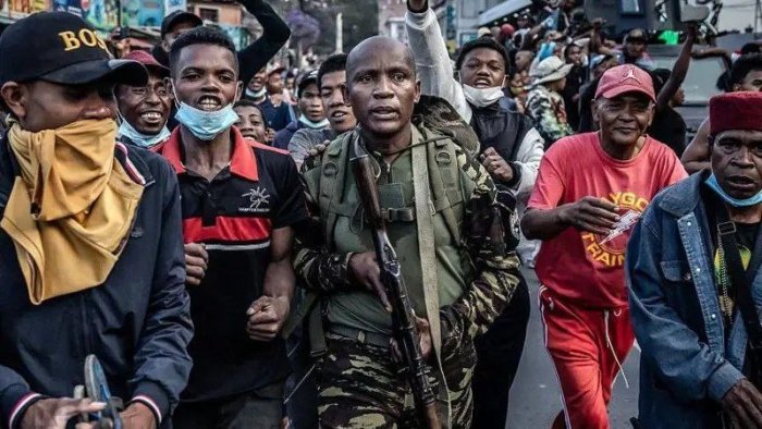 Madagaskarda harbiylar norozilik namoyishlariga qo‘shildi — OAV