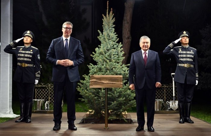 Ўзбекистон ва Сербия президентлари дўстлик рамзи сифатида дарахт экдилар Ўзбекистон ва Сербия президентлари дўстлик рамзи сифатида дарахт экдилар