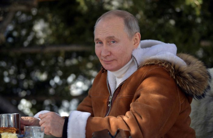 Daily Express: Vladimir Putinning «laychasi» barcha ruslardan pul xayriya qilishni so‘radi