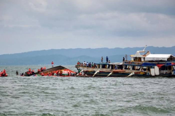 Филиппиндаги паром ҳалокати қурбонлари сони 15 кишига етди